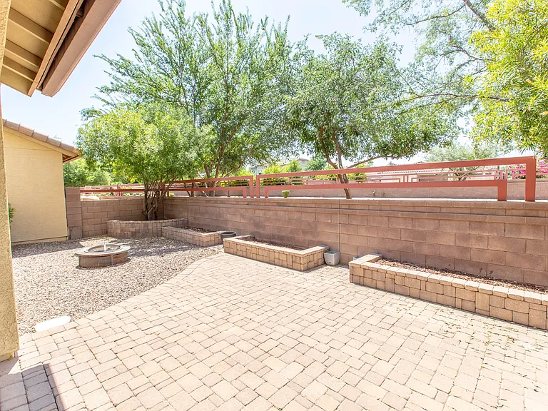 18815 E Swan Dr — Photo 44