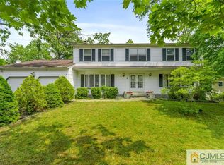 6 Mayberry Ave, Monroe Township, NJ 08831