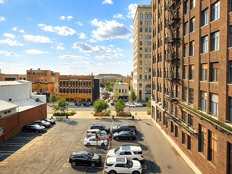 159 W Pearl St #402 — Photo 16