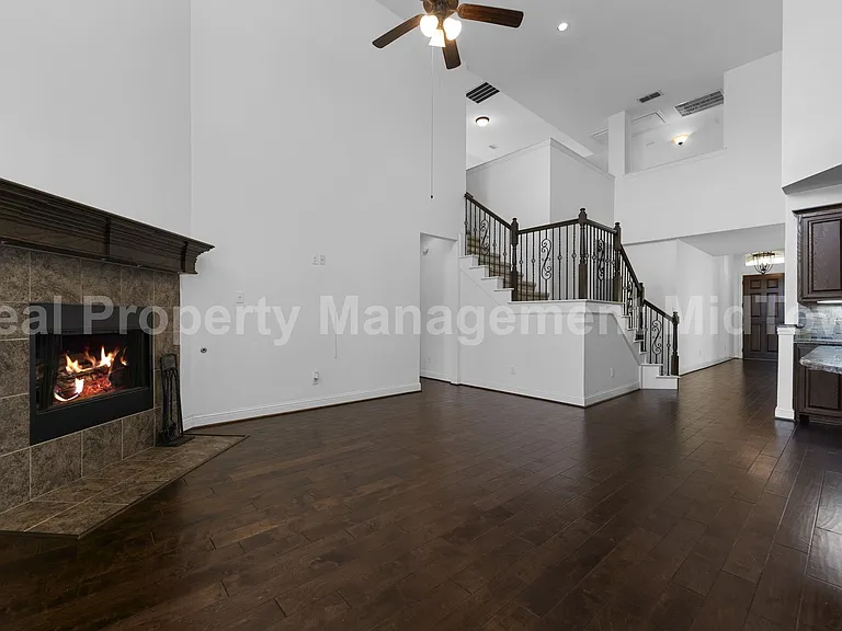 4106 Horseshoe Ln — Photo 7