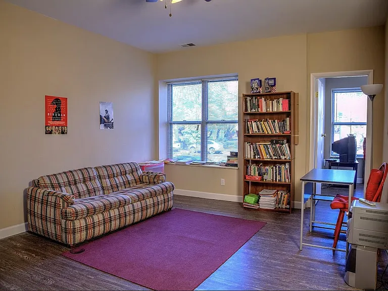5592 Pershing Ave #32 — Photo 4