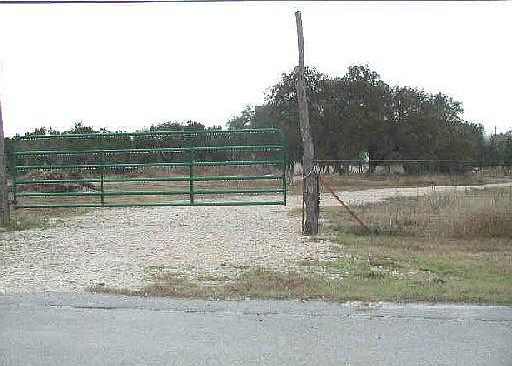 1st image of 322 BEAR CREEK DR