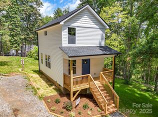 104 Forest Fern Ln, Alexander, NC 28701