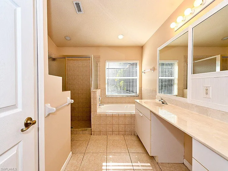 7117 Timberland Cir — Photo 12