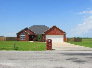 296 Lake Crest Dr, Lawton, OK 73507