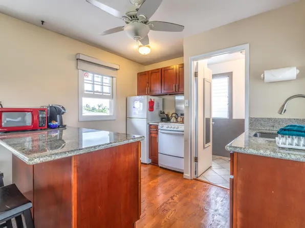 413 Ulupaina St APT C, Kailua, HI 96734