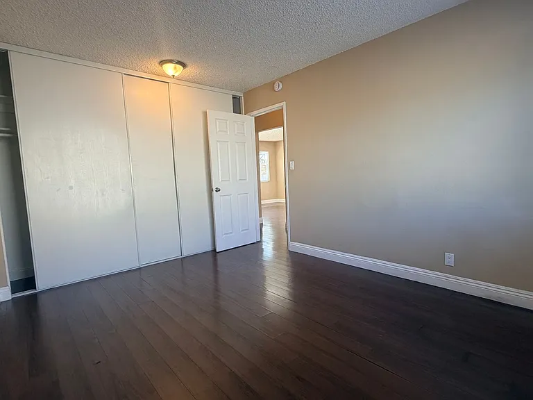 410 - 436 CA-202 — Photo 14
