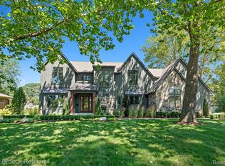3570 Berkshire Dr, Bloomfield Hills, MI 48301
