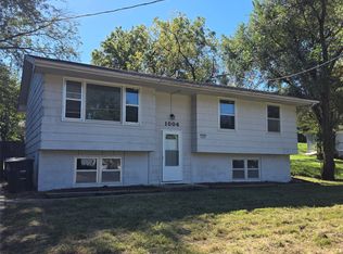 1004 Spring St, Des Moines, IA 50315