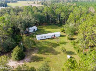 17396 S Ridgewood Dr, Glen Saint Mary, FL 32040