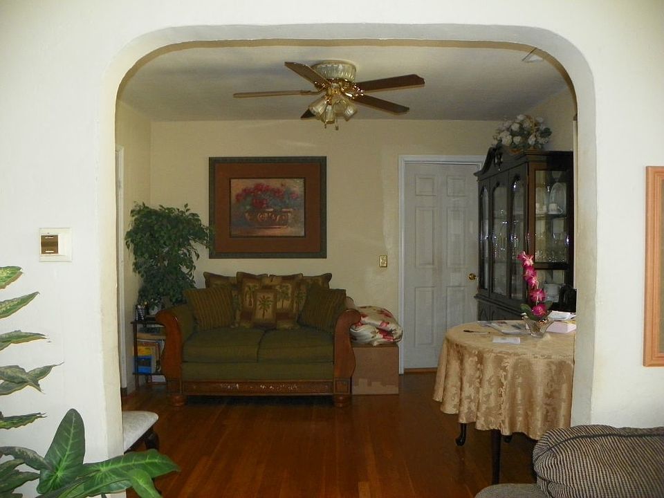 1st image of 619 Genine Dr