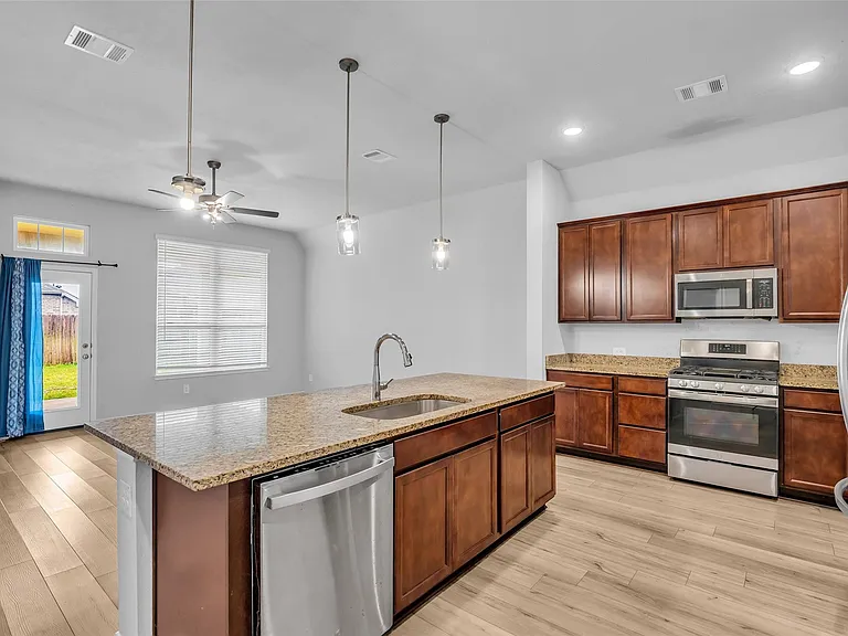 3430 Redbridge Ct — Photo 8