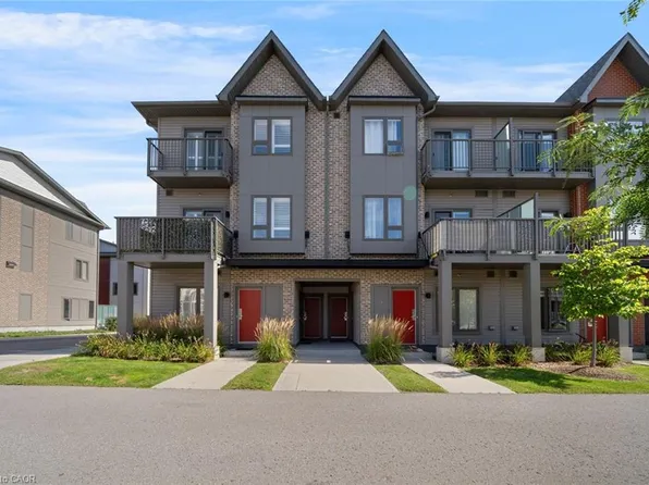 2635 William Jackson Dr #104, Pickering, ON L1X 0L5