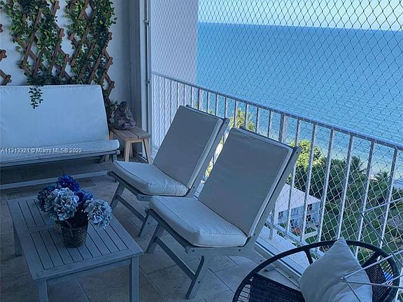5th image of 881 Ocean Dr APT 15B