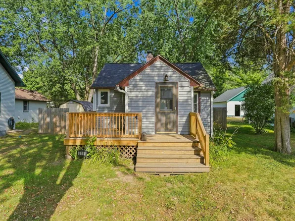518 N Pearl St, River Falls, WI 54022