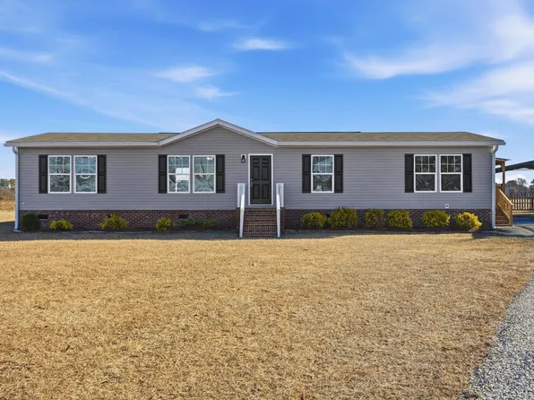 77 Greenview Ct, Dunn, NC 28334