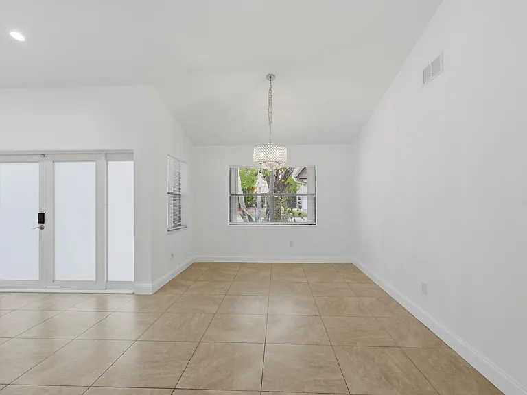 9033 NW 47th Ct — Photo 28