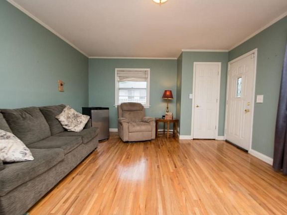 5th image of 1930 8th Ave