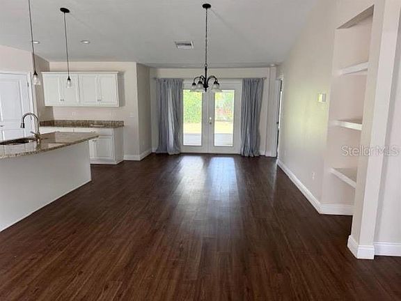 5th image of 3707 SE 24th St