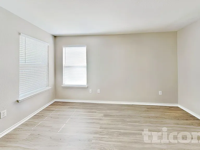5727 Canterbury Run — Photo 7