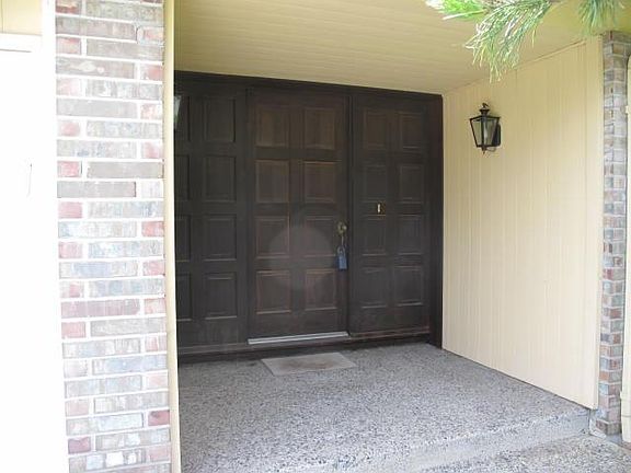 3rd image of 16421 NE 21st St