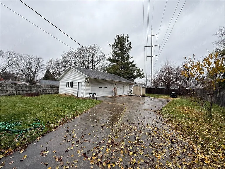 217 Wolf Ave — Photo 32