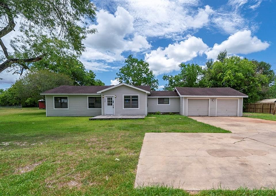 1526 County Road 597, Angleton, TX 77515 | MLS #13313045 | Zillow