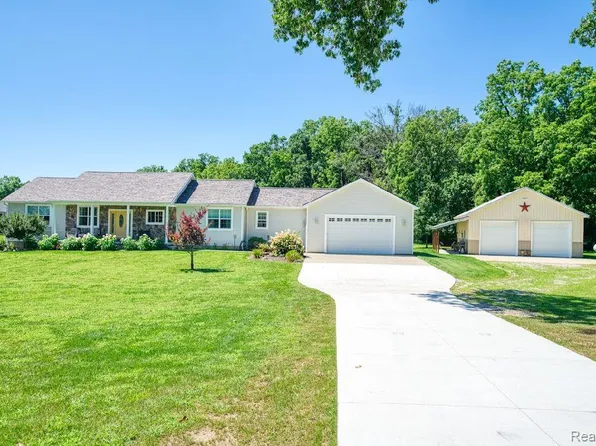 10031 Iosco Ridge Dr, Gregory, MI 48137