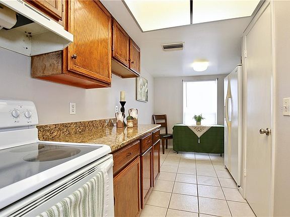 4th image of 8305 Cascade Oaks Dr