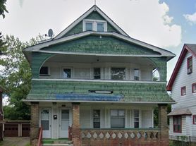 3526 E 151st St