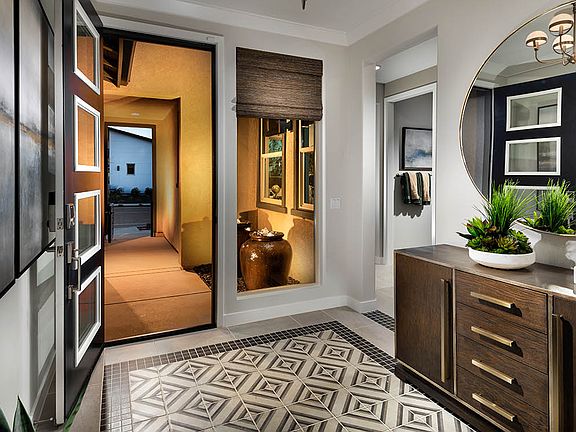 Mira Residence 3 - Entry