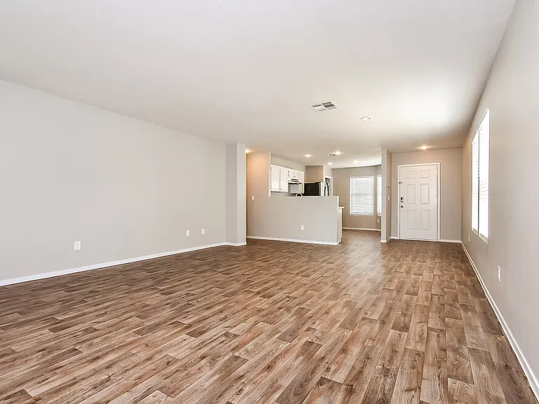 613 Black Sand Ct — Photo 4