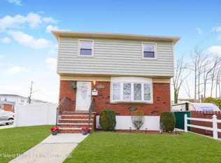 2965 Amboy Rd, Staten Island, NY 10306