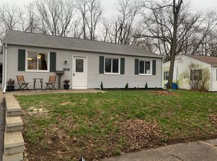 105 Kickapoo Ct, Marquette Heights, IL 61554