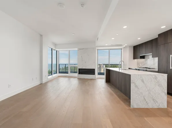 1475 Foster St #1401, White Rock, BC V4B 5L8