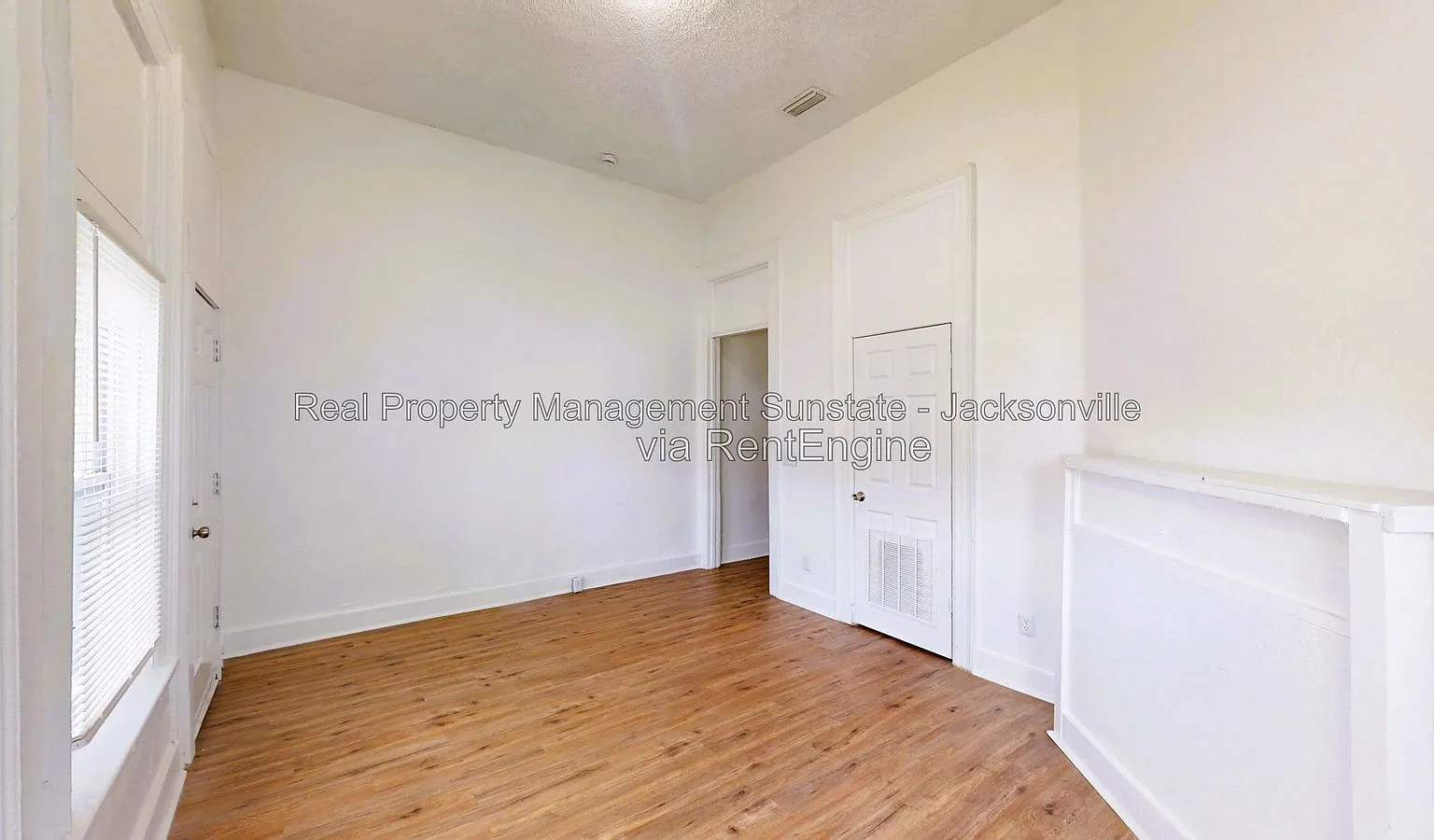 2 bed, 1.0 bath, 900 sqft, $875 — Photo 2