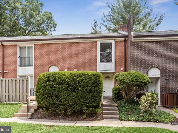 1924 Greenhaven Dr, Baltimore, MD 21209