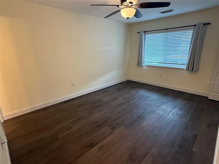 514 Longfellow Ct #C — Photo 25