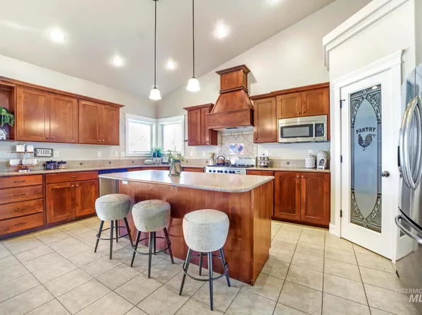 520 Garnet Dr, Kimberly, ID 83341