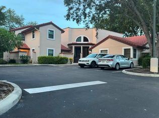 Lakeview Courts At Jacara, Plantation, FL 33322