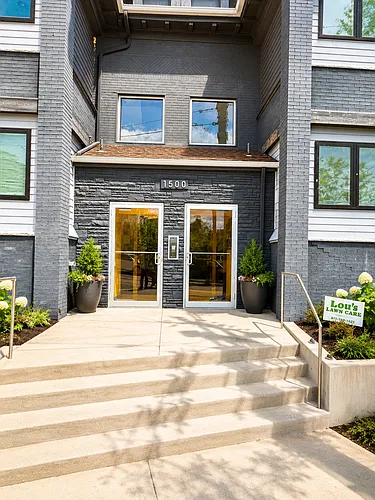 1500 Broadway Ave #104 Photo 1