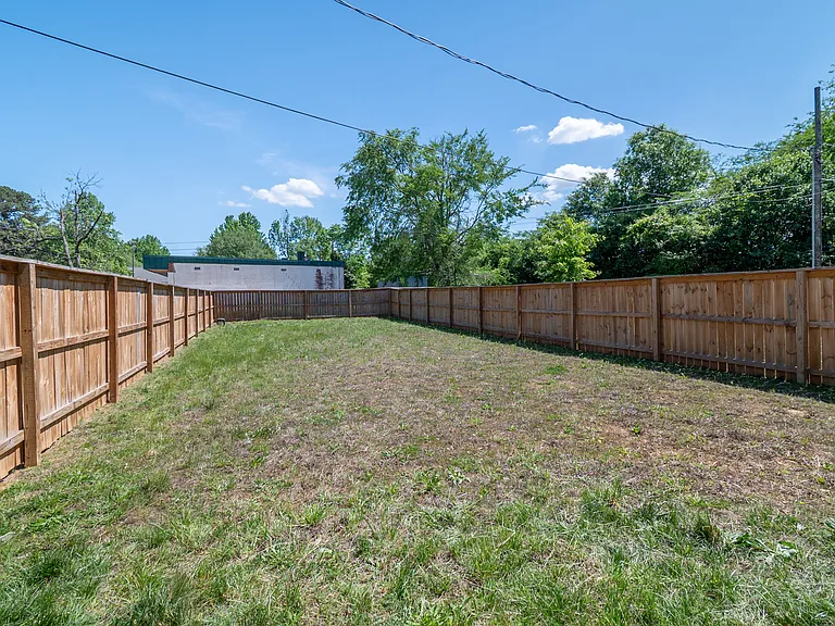 223 Hoskins Avenue Dr #1 — Photo 36