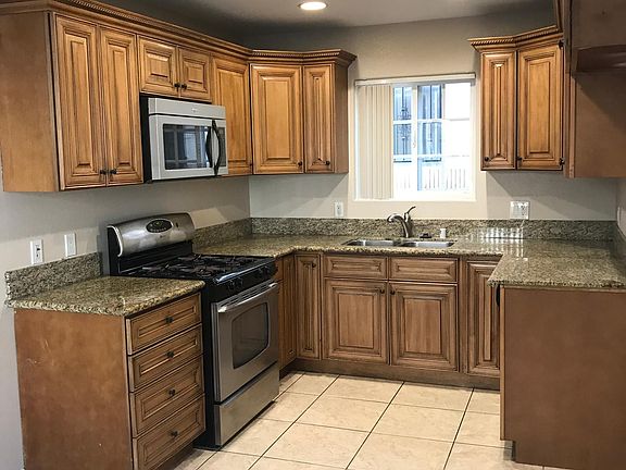 Kitchen. Fridge goes on the right.