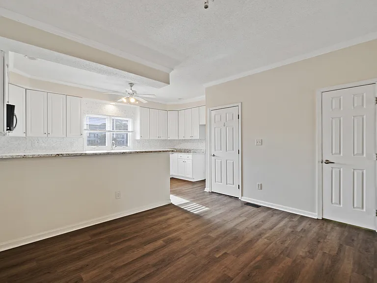 3224 Shore Dr — Photo 31