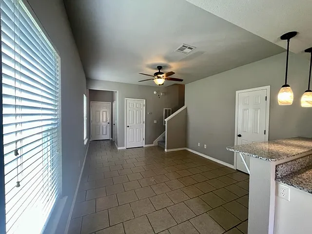 2103 Azlin Pl - A — Photo 4