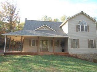 389 Dusty Hill Dr, Ferrum, VA 24088