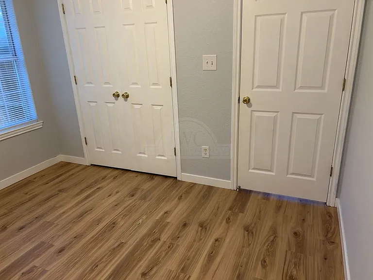 4406 Barrington Trl — Photo 9