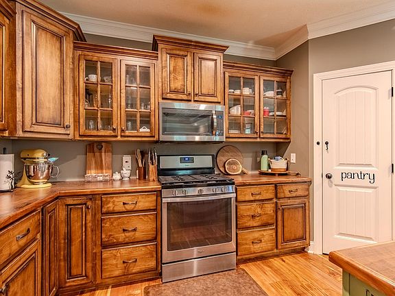 3rd image of 2134 Otis Plunk Rd