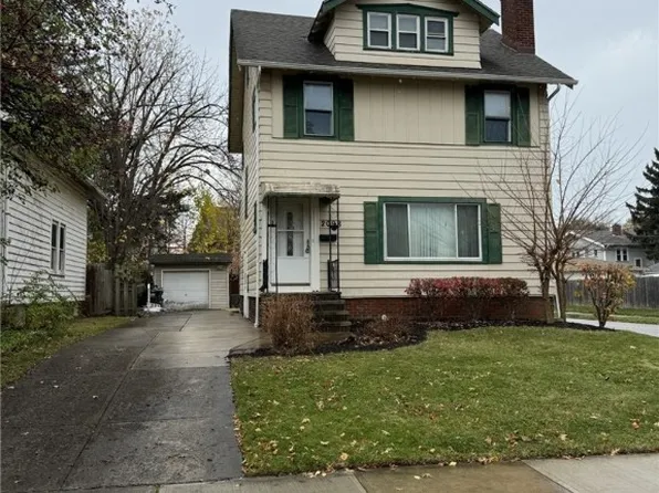 2098 Morrison Ave, Lakewood, OH 44107