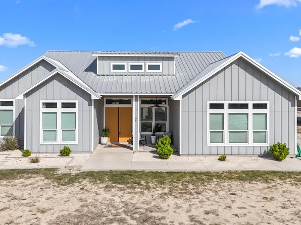 186 Dos Caballos, Del Rio, TX 78840